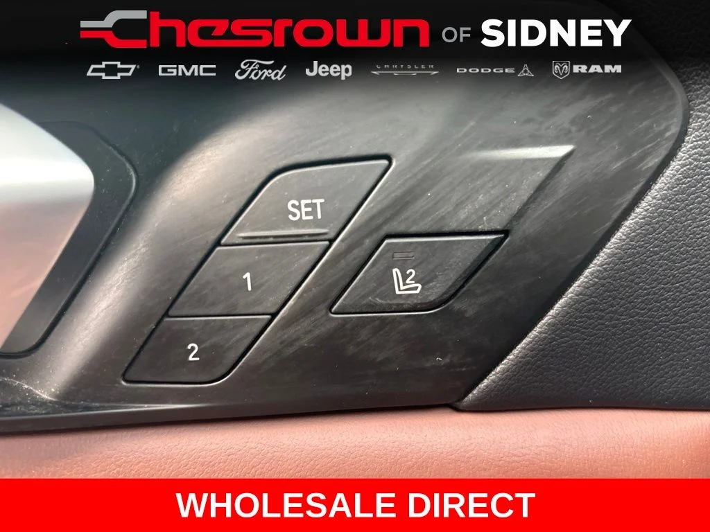 Used 2020 Black BMW xDrive40i image 19