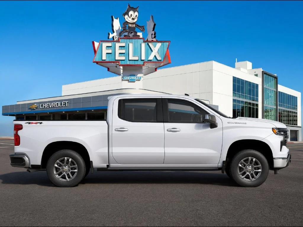 2026 Chevrolet Silverado 1500 LT - Photo 3