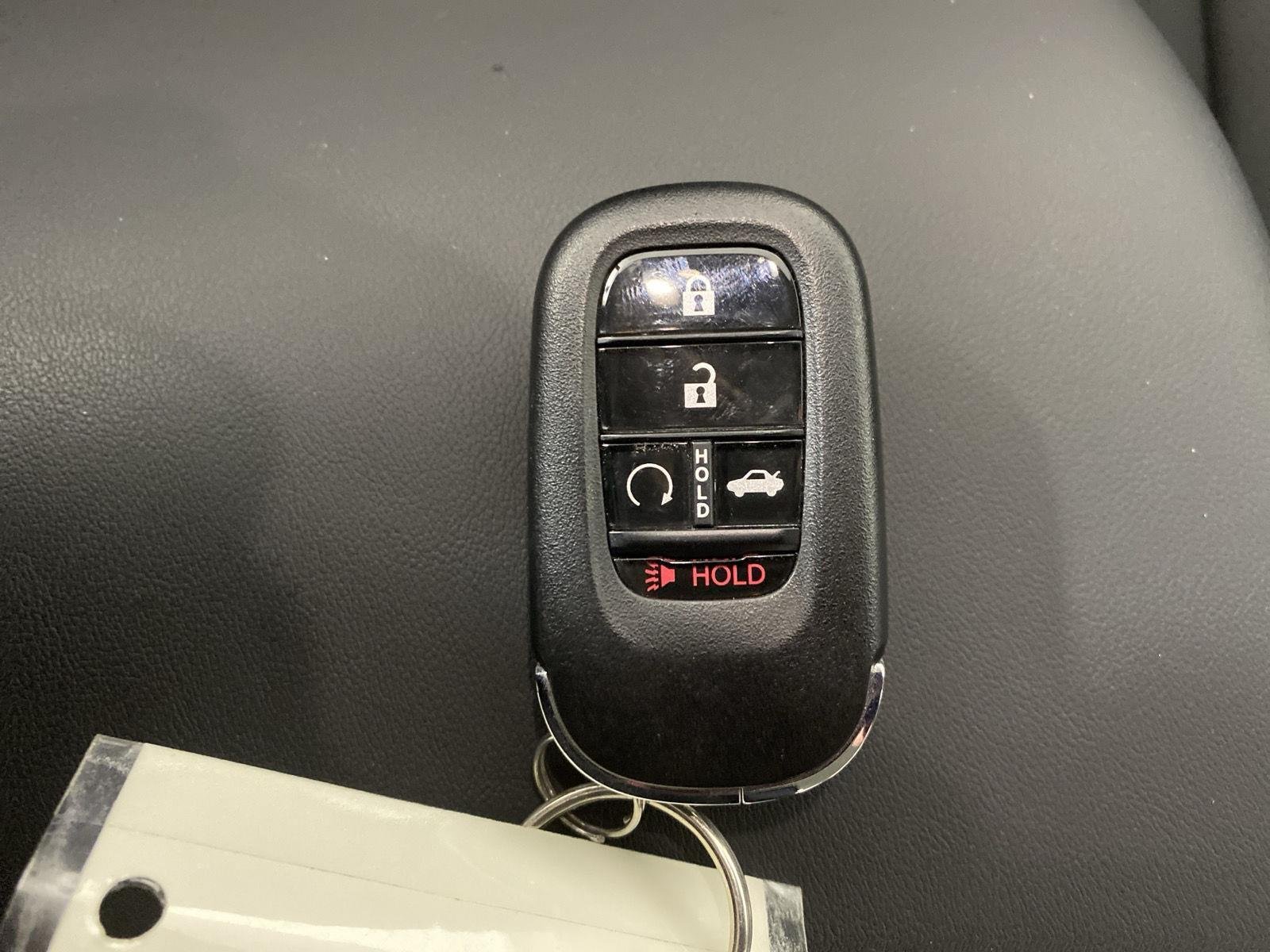Used 2024 Urban Gray Pearl Honda EX-L image 18