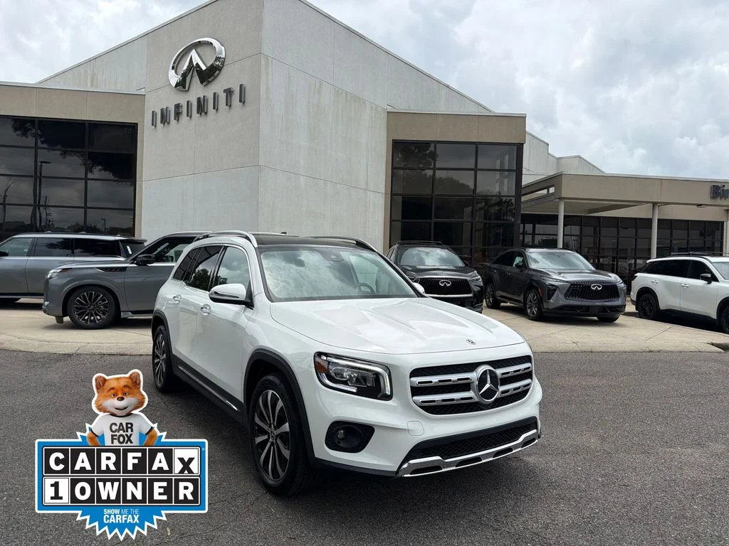 Used 2022 White Mercedes-Benz GLB 250 image 1