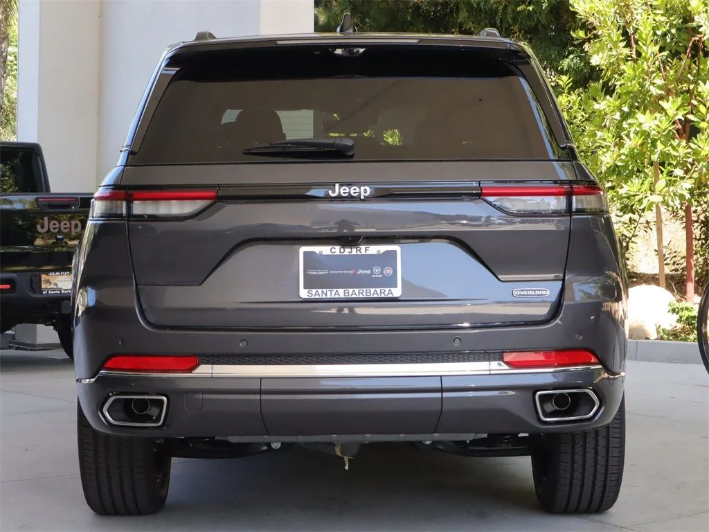 New 2023 Baltic Gray Metallic Clear-Coat Exterior Paint Jeep Overland image 6