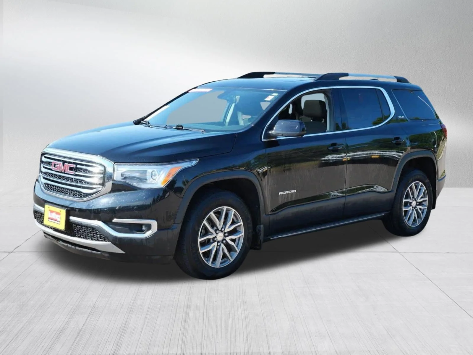 Used 2018 Ebony Twilight Metallic GMC SLE image 3