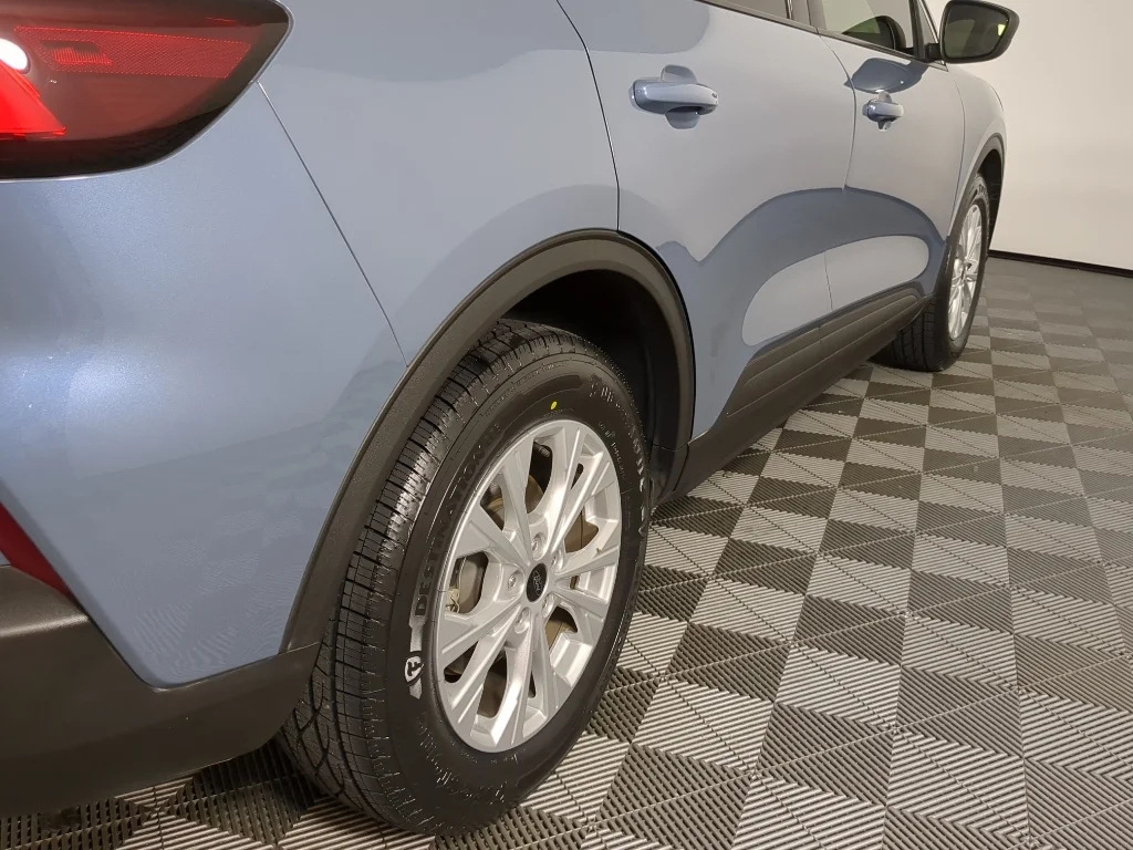 Used 2023 Blue Ford Active image 8