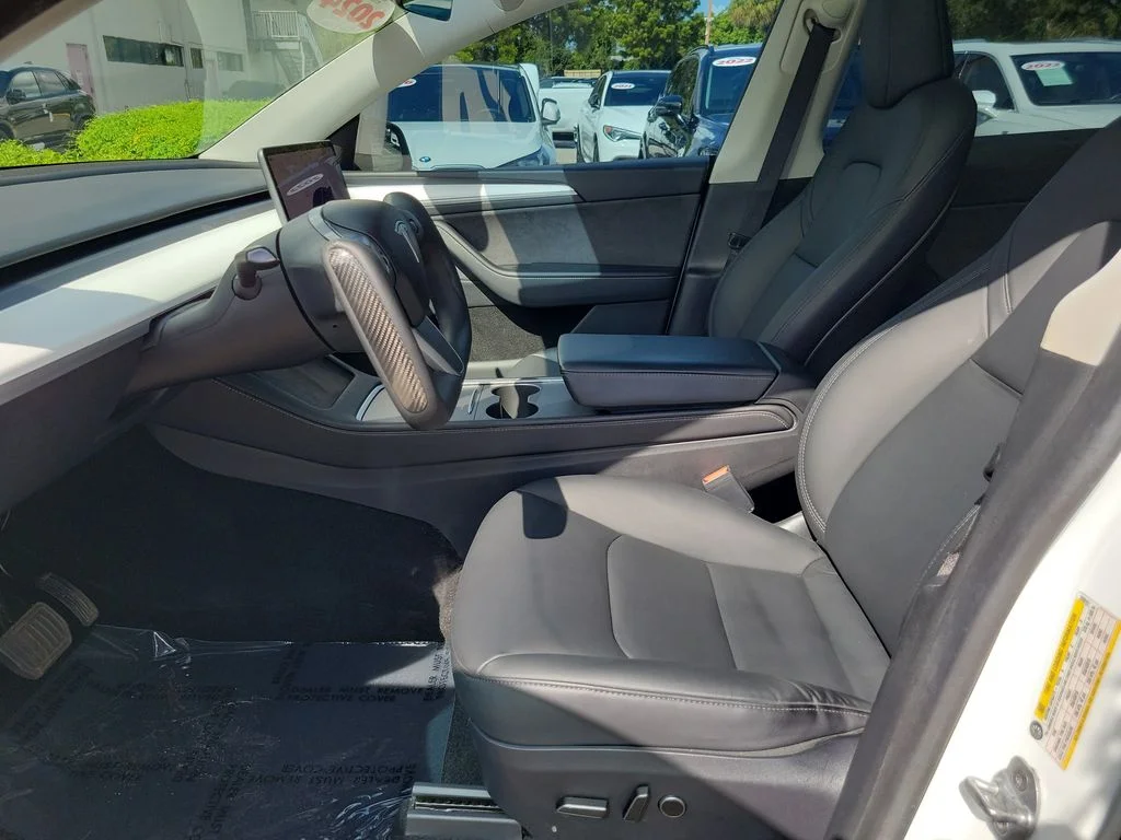 Used 2024 White Tesla Long Range image 25
