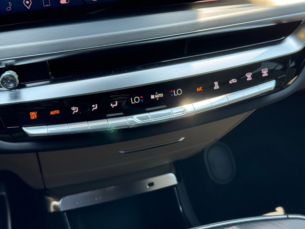2025 Cadillac LYRIQ Luxury 3 - Photo 31