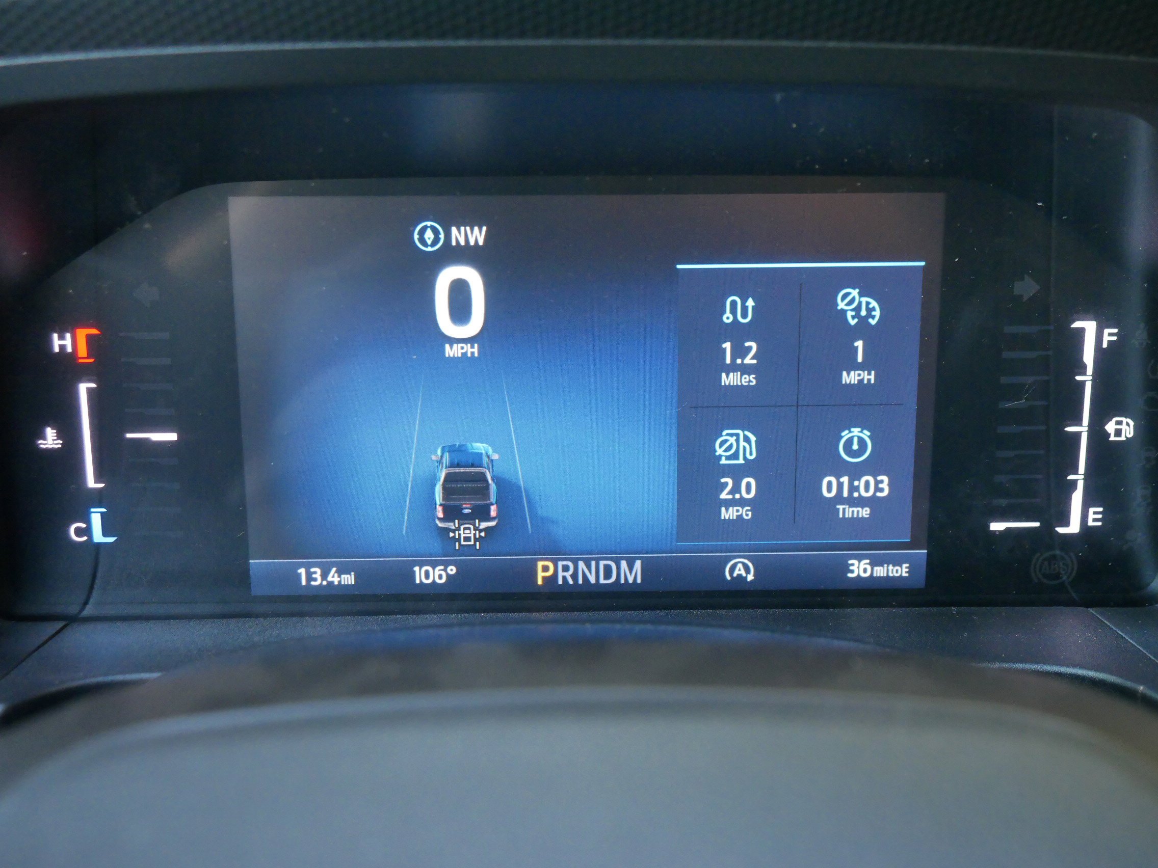 New 2025 Oxford White Ford XLT image 7