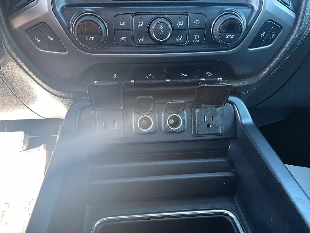 Used 2016 Black GMC SLE image 27