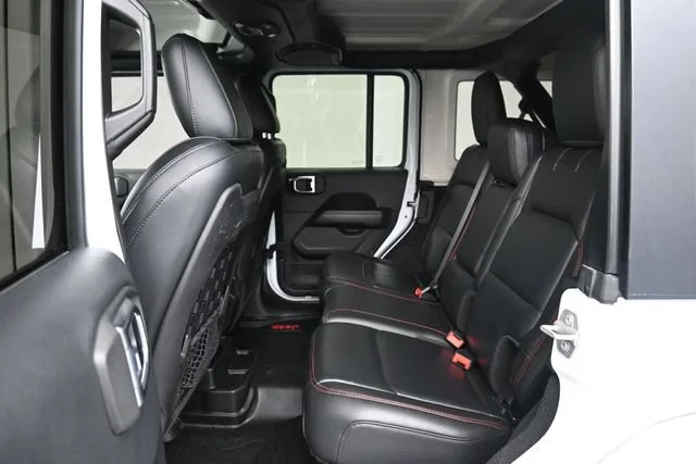 Used 2018 Bright White Clearcoat Jeep Rubicon image 18