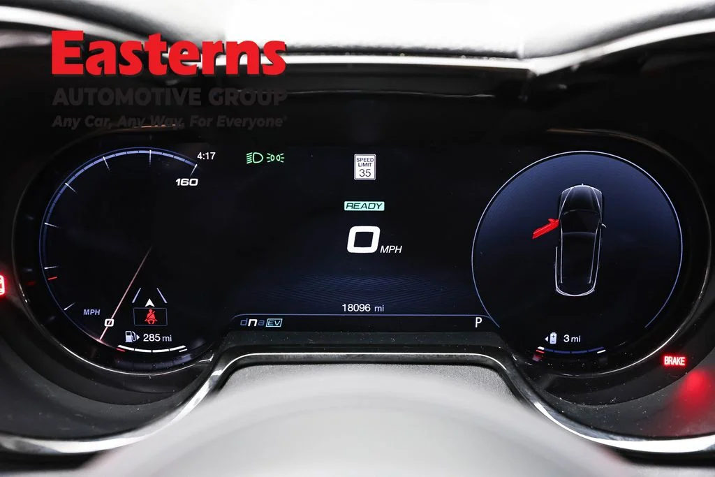 Used 2024 Silver Alfa Romeo Ti image 18