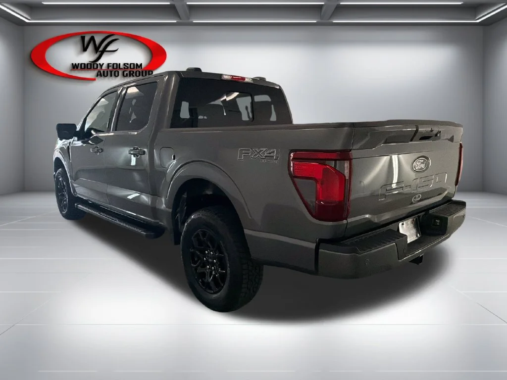 New 2026 Carbonized Gray Metallic Ford XLT image 8
