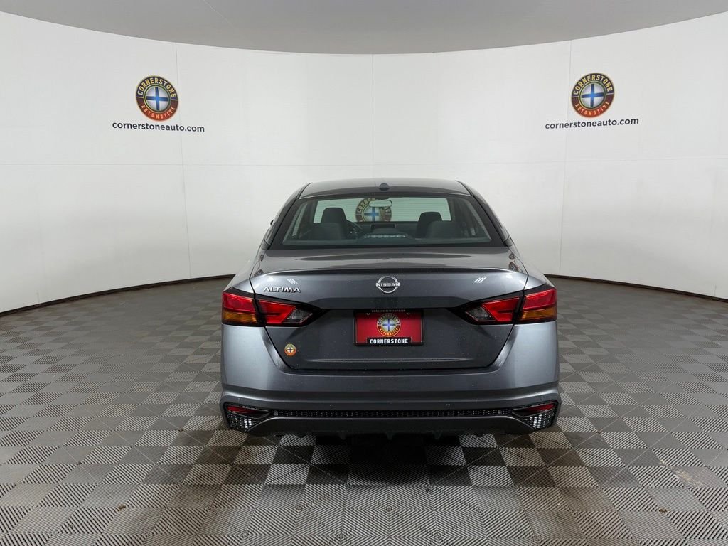 Used 2025 Gray Nissan 2.5 SV image 19
