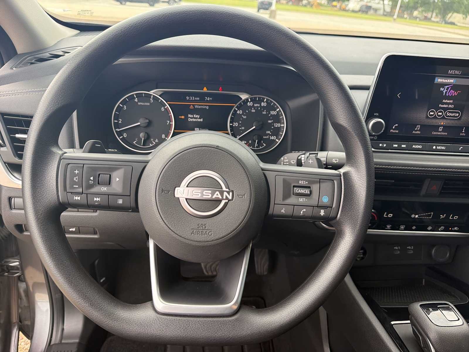 2024 Nissan Rogue SV - Photo 11