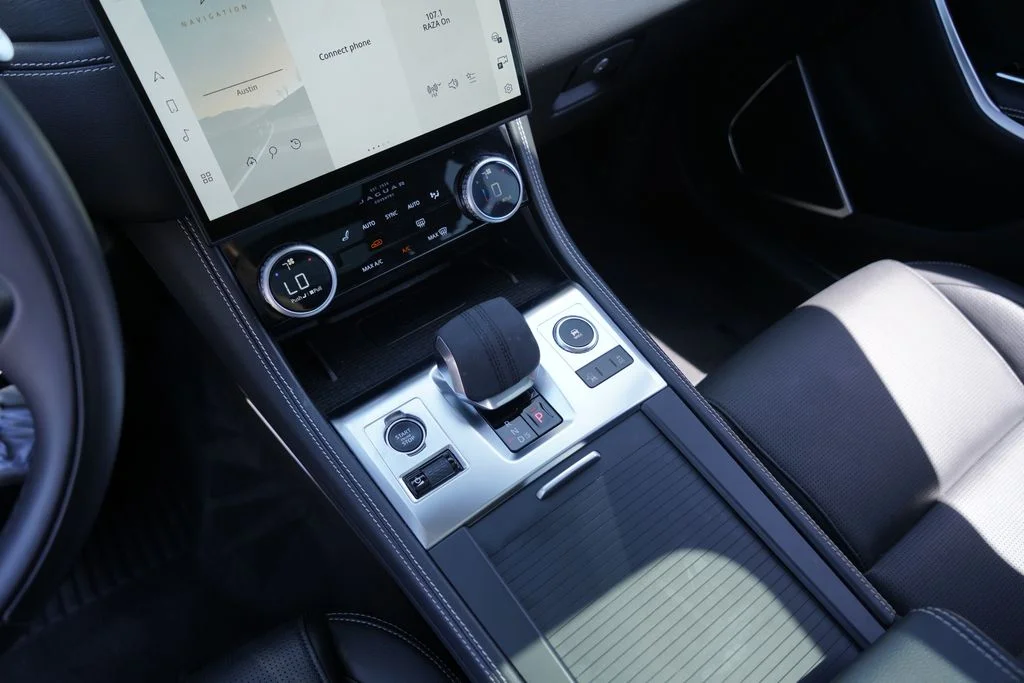 2026 Jaguar F-Pace R-Dynamic S - Photo 19