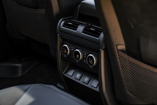 2025 Land Rover Defender V8 - Photo 53