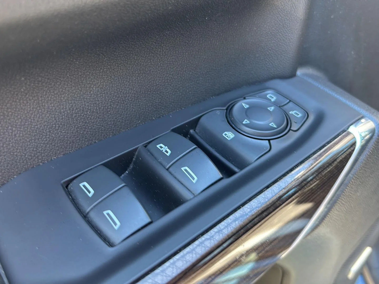 Used 2021 Northsky Blue Metallic Chevrolet LT Trail Boss image 16