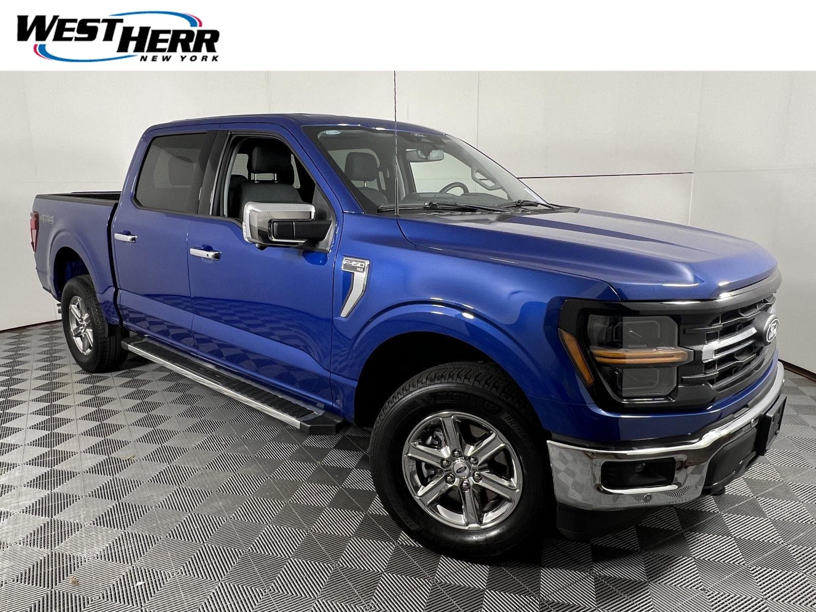Used 2024 Atlas Blue Ford XLT image 1