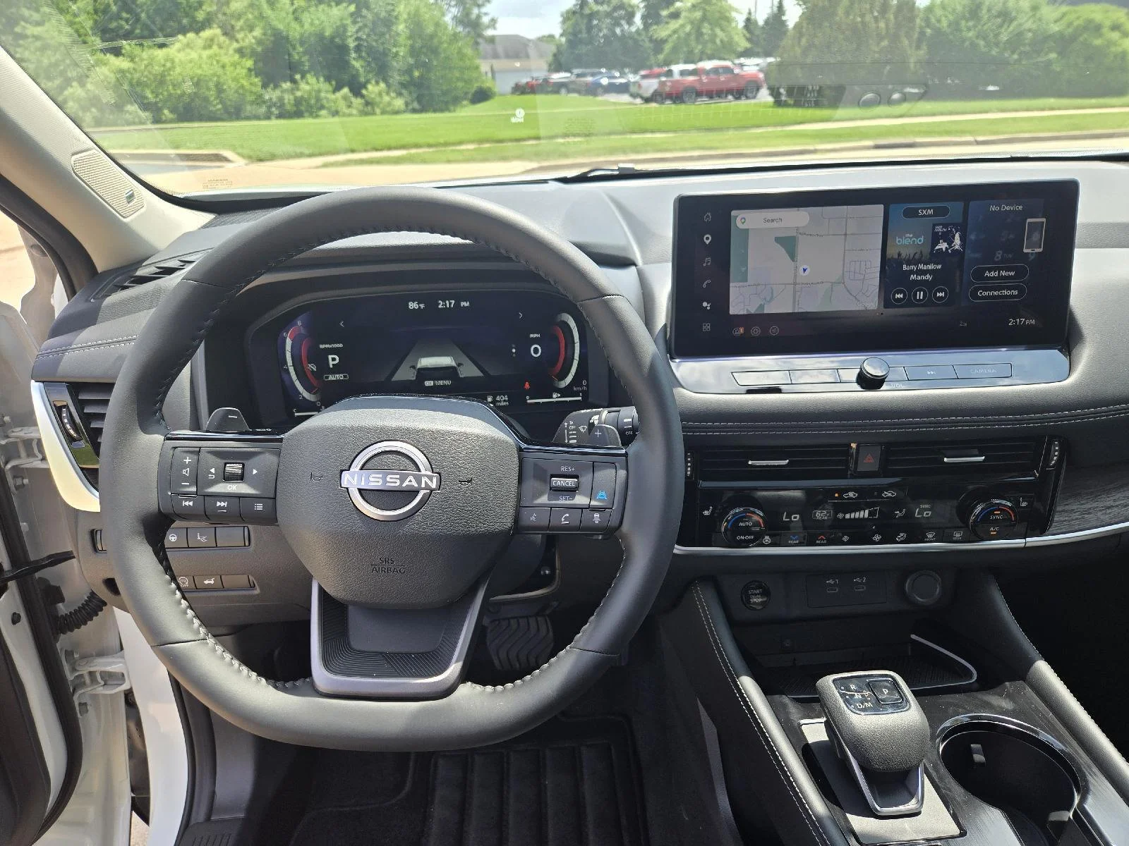 New 2026 Everest White Pearl/Super Black Nissan Platinum image 11