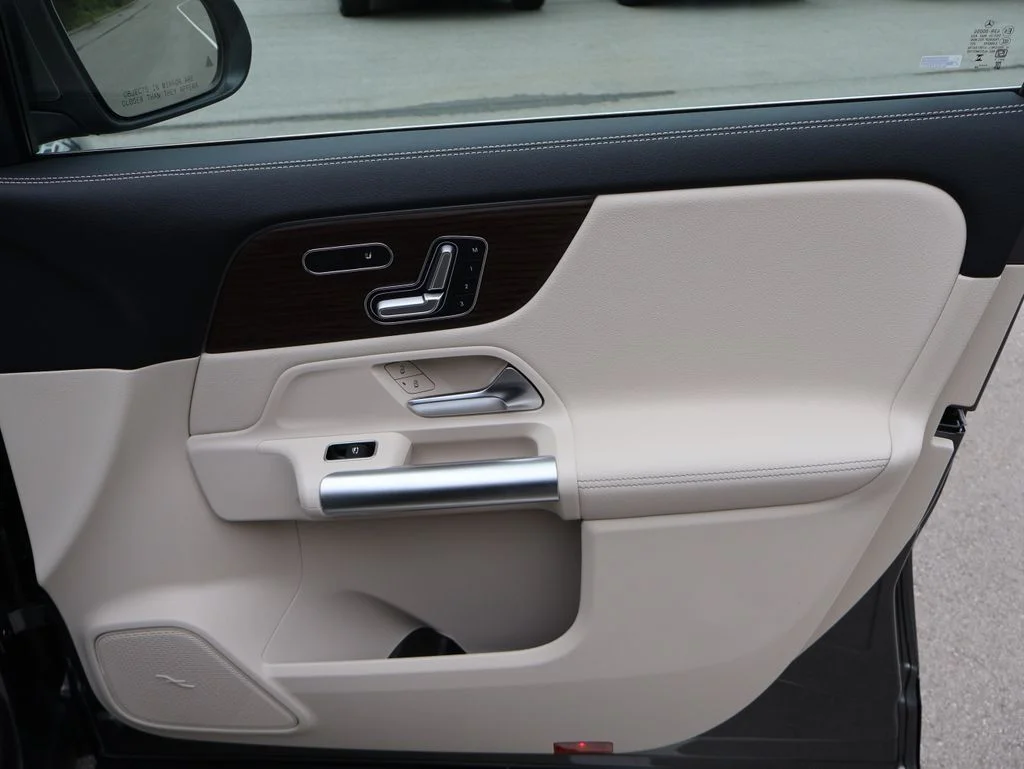 New 2026 Grey Mercedes-Benz GLA 250 image 11