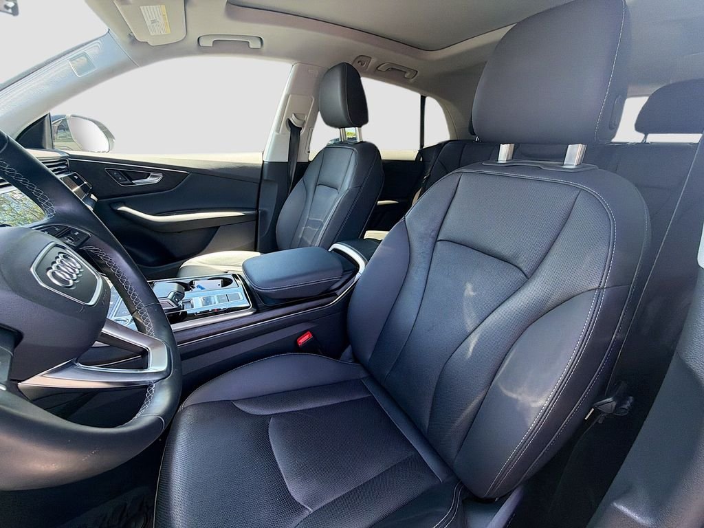 Used 2022 Mythos Black Metallic Audi Premium Plus image 19