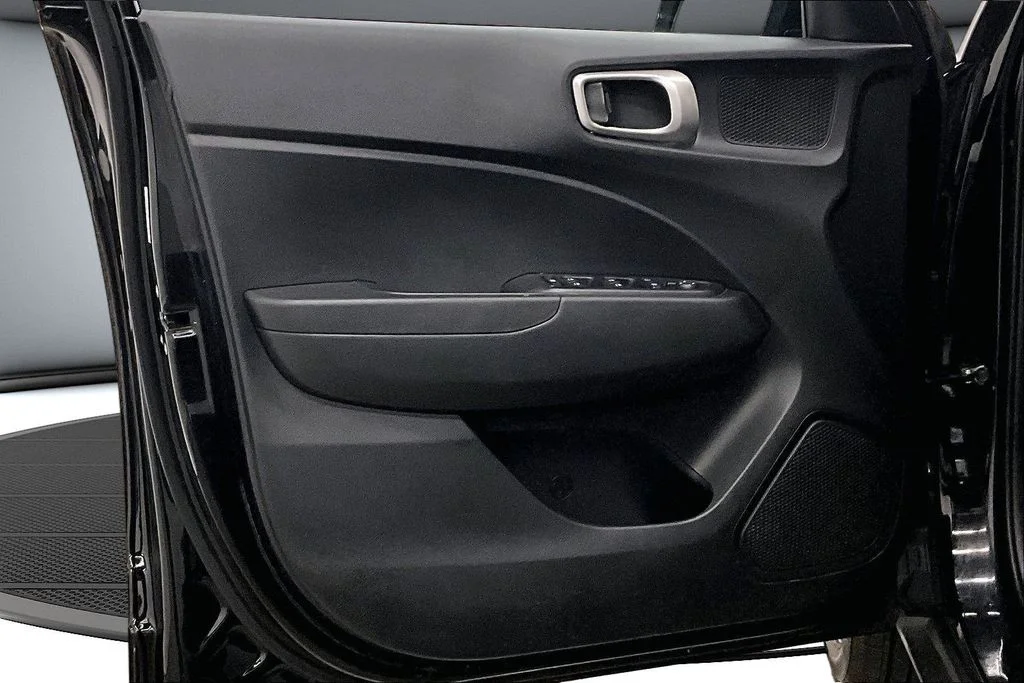 Certified Used 2023 Black Hyundai SEL image 20