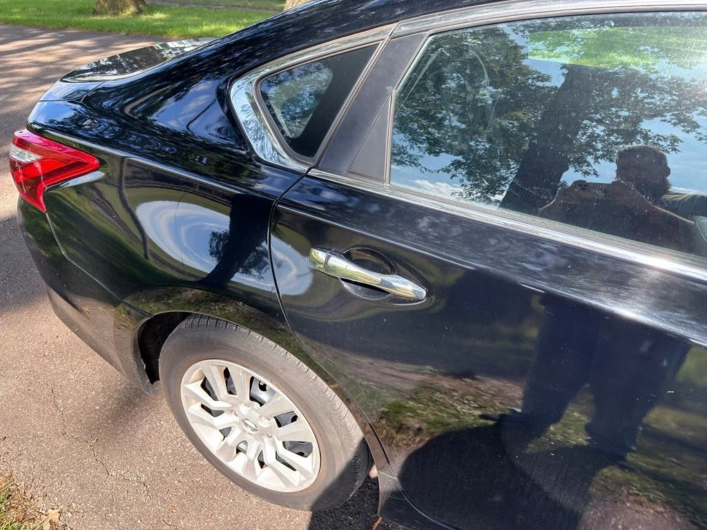 Used 2016 Black Nissan 2.5 S image 14