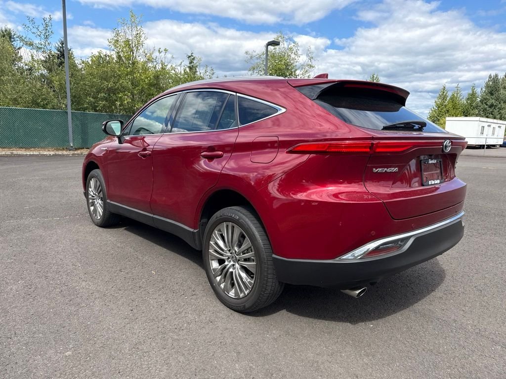 Used 2021 Ruby Flare Pearl Toyota XLE image 4