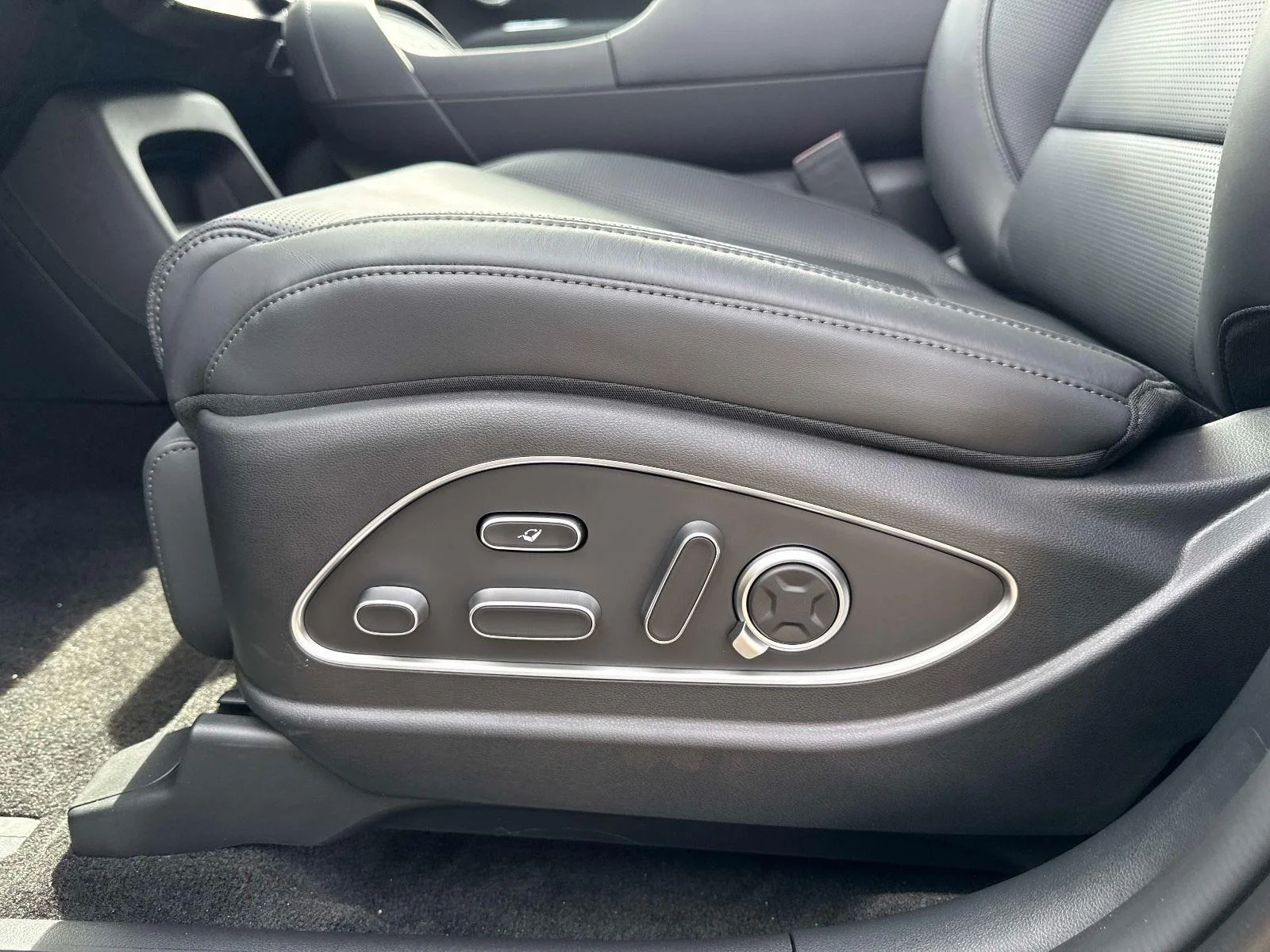New 2026 Ecotronic Gray Pearl Hyundai Calligraphy image 19