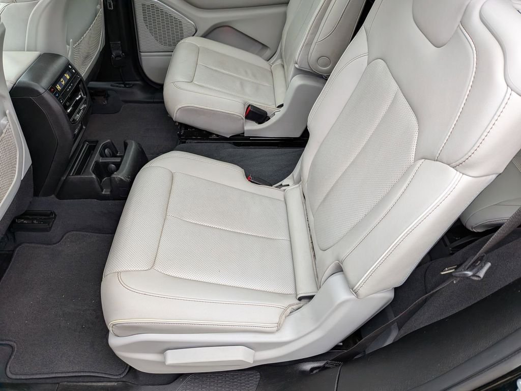 Used 2023 Black Jeep Overland image 28