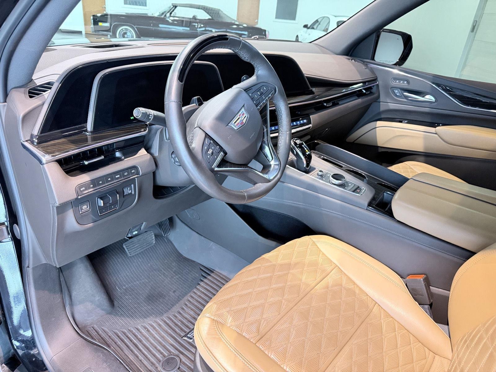 2024 Cadillac Escalade Sport - Photo 43