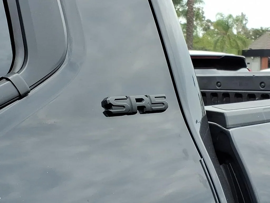 Used 2026  Toyota SR5 image 9