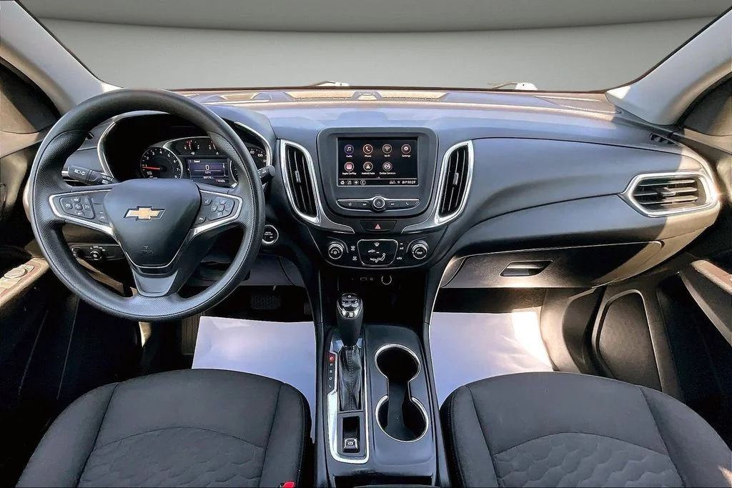 Used 2021 White Chevrolet LT image 7