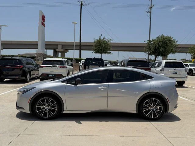 Certified Used 2023 CUTTING EDGE Toyota Limited image 7