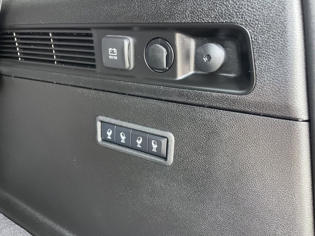 New 2026 High Gloss Black Exterior Paint Jeep Limited Altitude image 24