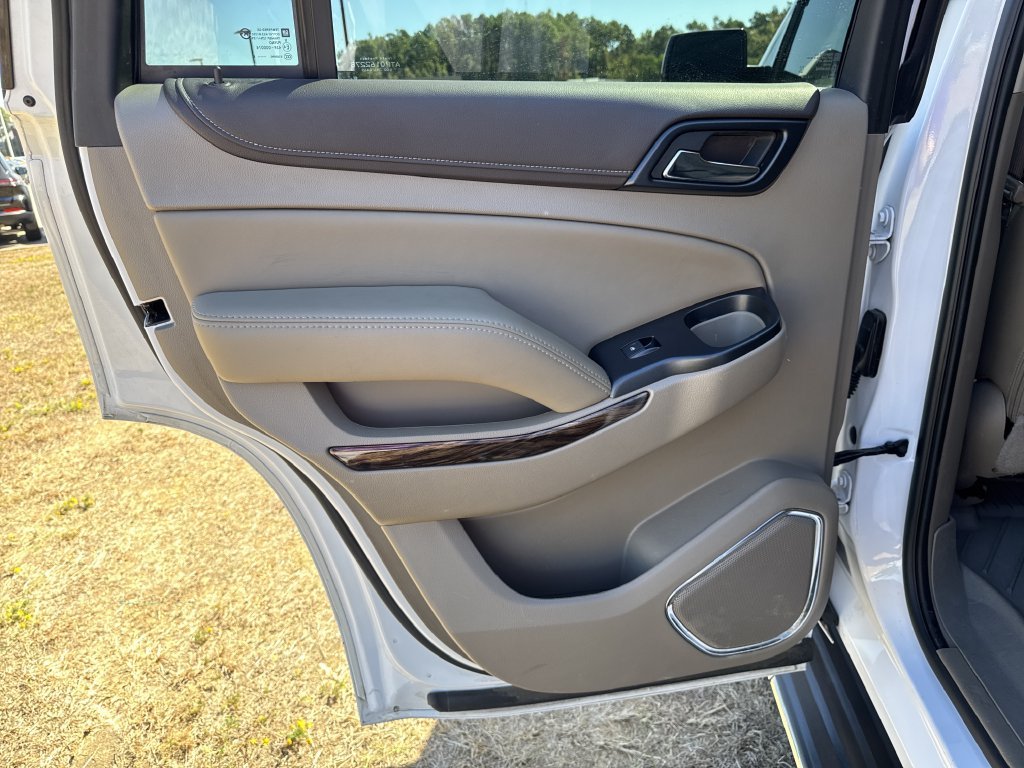 Used 2018 White GMC SLT image 10