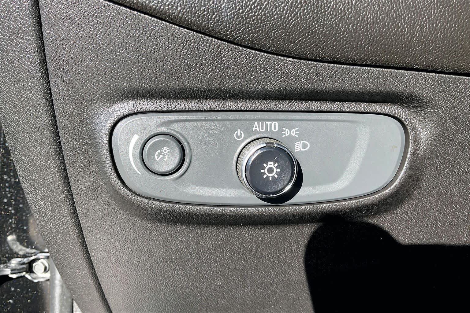 Used 2019 Mosaic Black Metallic Chevrolet LT image 36