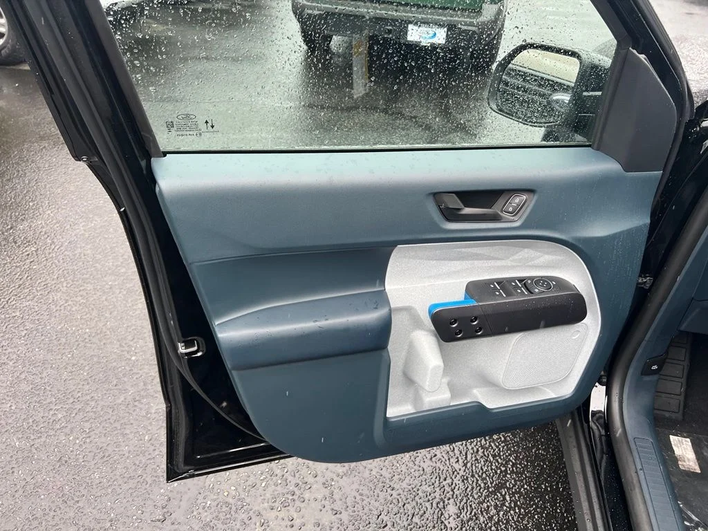 New 2026 Shadow Black Ford XLT image 9