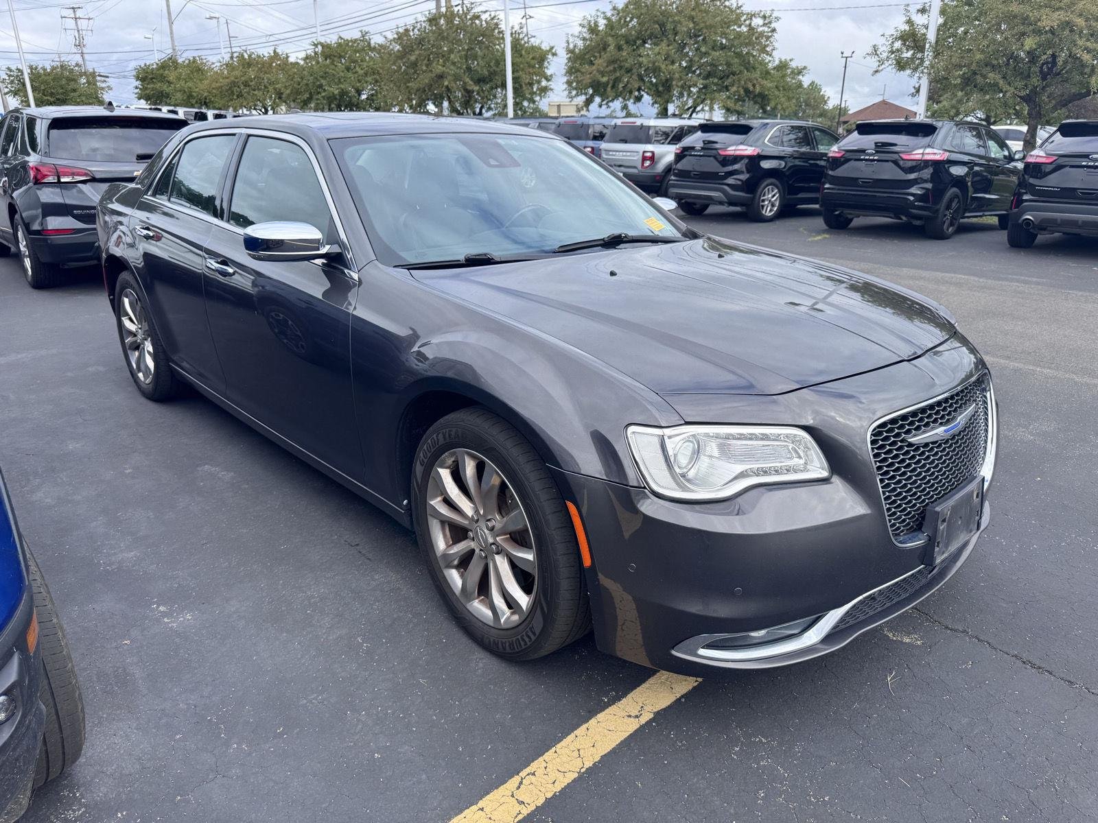Used 2018 Granite Crystal Metallic Clearcoat Chrysler Limited image 2
