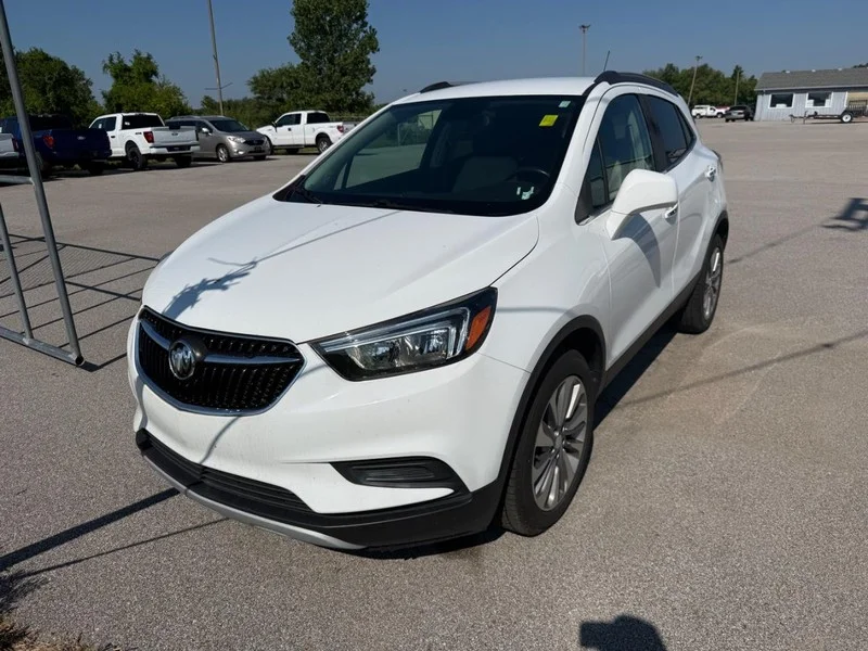Used 2020 Summit White / White Buick FWD 4dr Preferred image 2