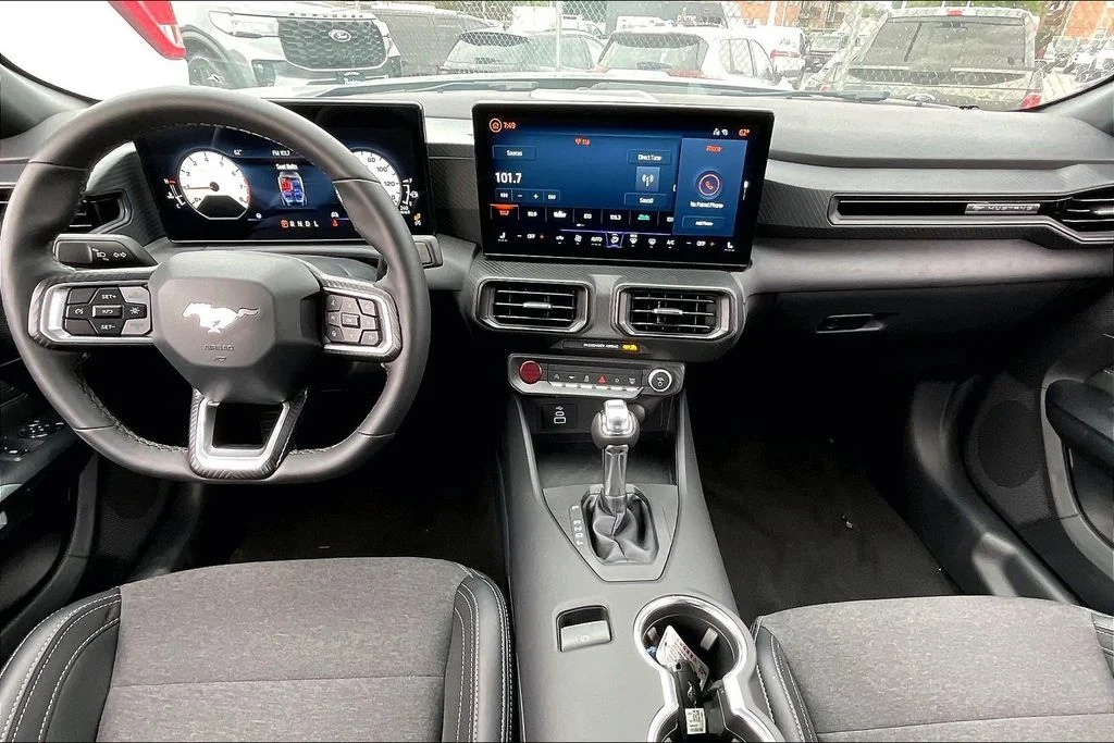 2025 Ford Mustang EcoBoost Fastback - Photo 14