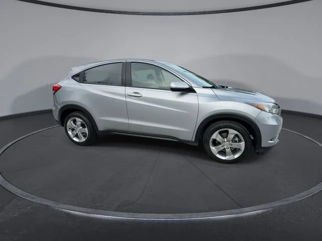 2017 Honda HR-V LX - Photo 9
