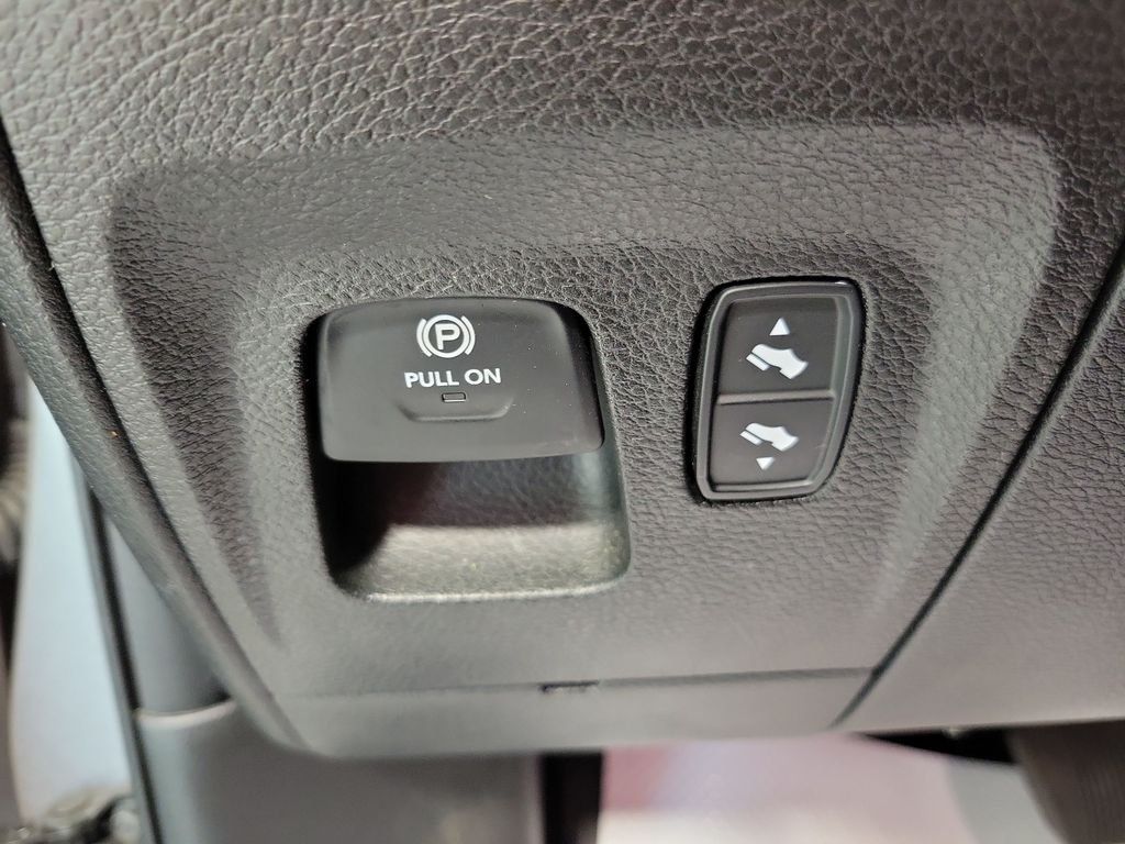 Used 2025 Silver Ram Rebel image 39