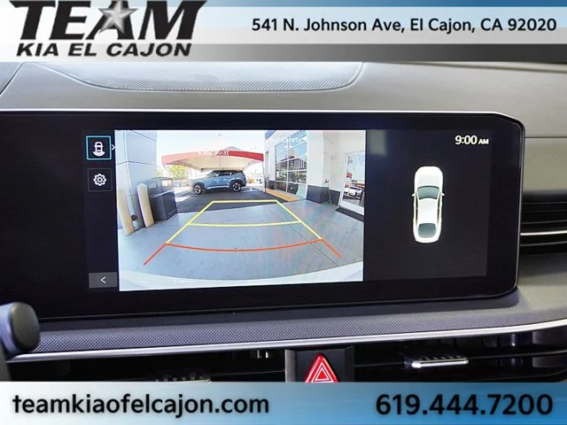 Used 2025 White Kia LXS image 27