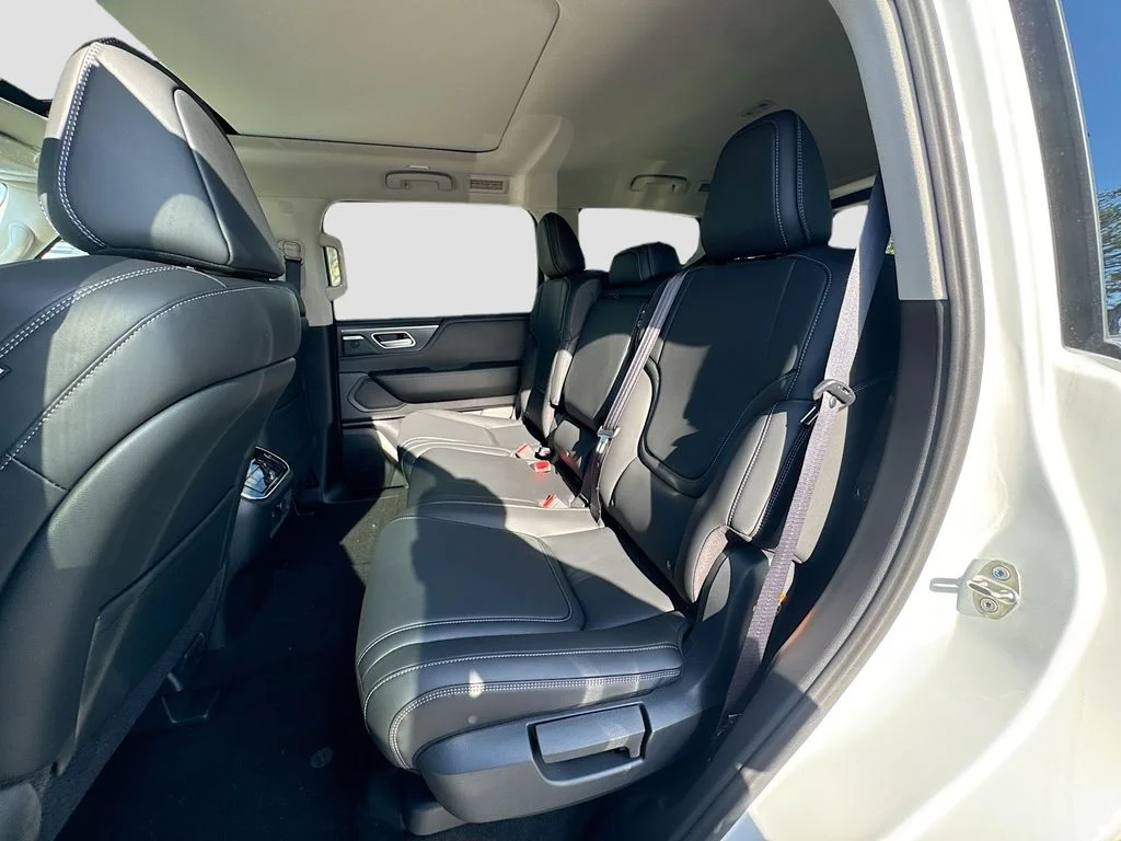 New 2026 RADIANT WHITE INFINITI Pure 2WD image 26