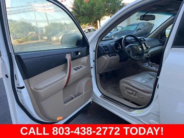 Used 2010 White Toyota Limited image 4