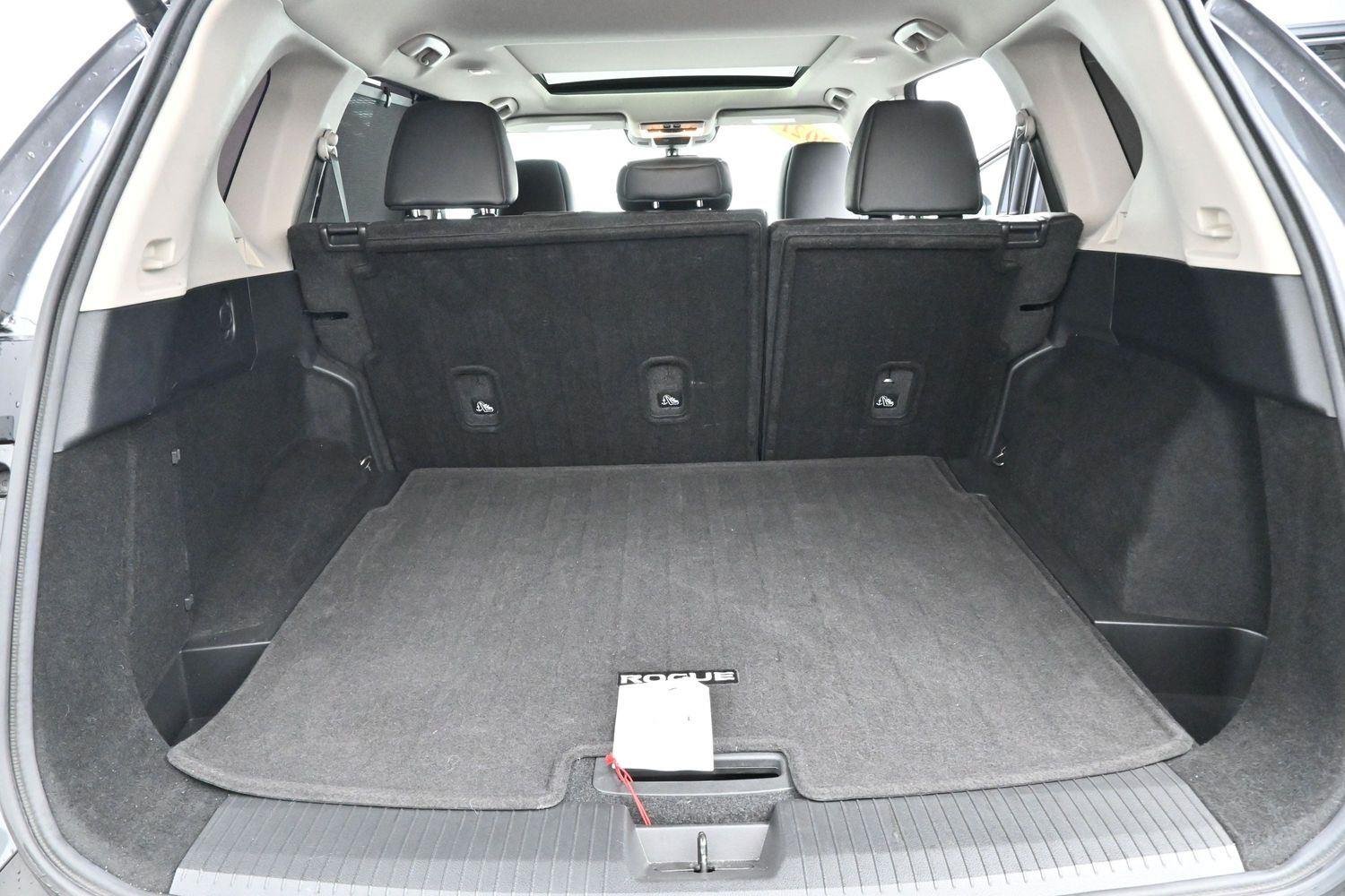 Used 2021 Gun Metallic Nissan SV image 9