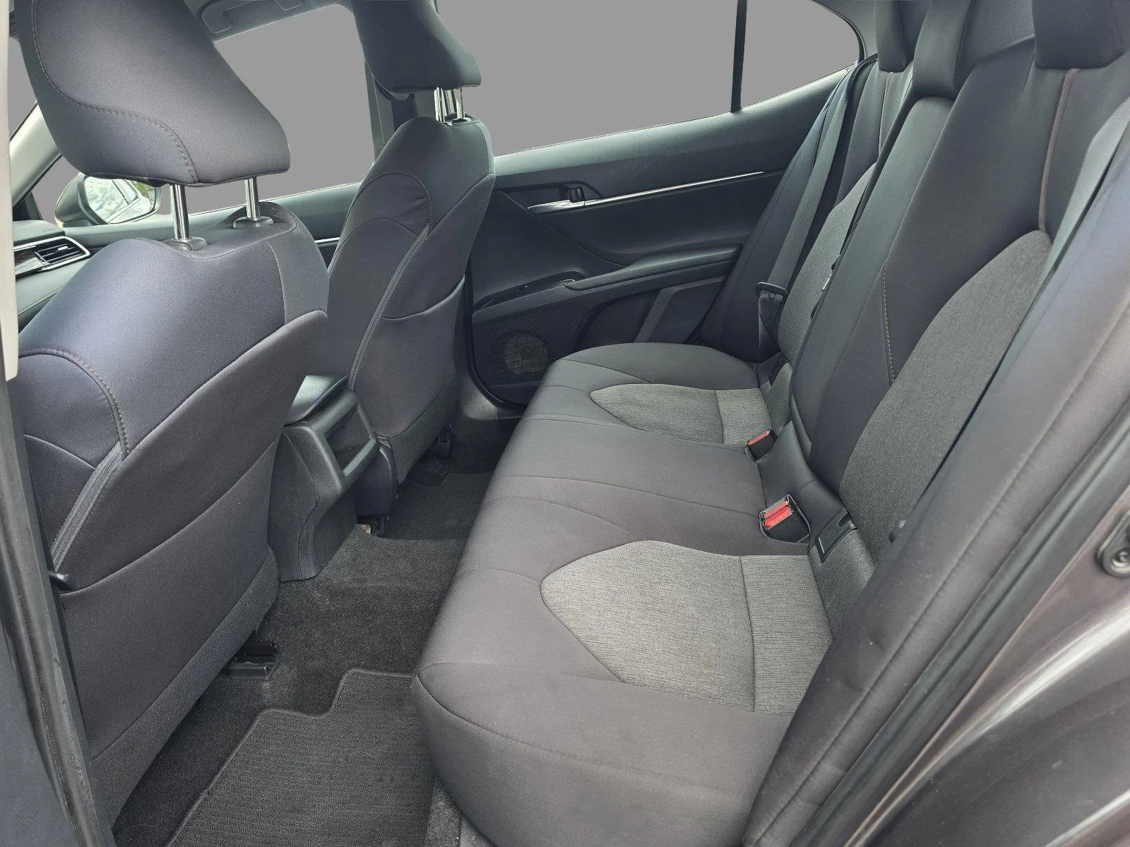 Used 2018 Predawn Gray Mica Toyota LE image 24