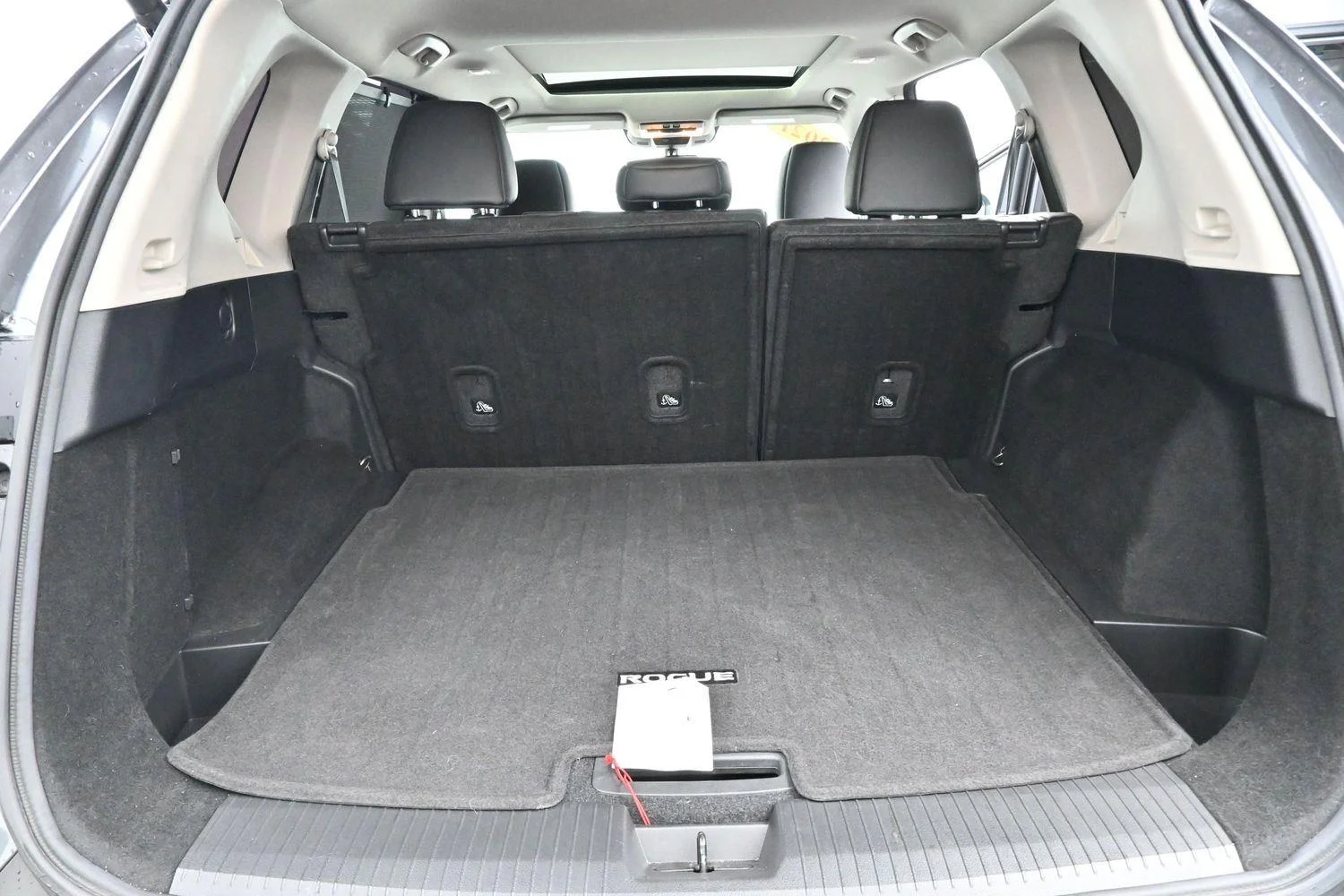 Used 2021 Gun Metallic Nissan SV image 9