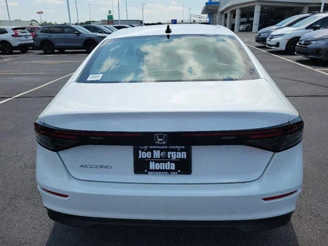 New 2026 Platinum White Pearl Honda SE image 21