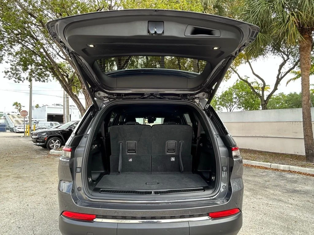 Used 2024 Gray Jeep Limited image 47