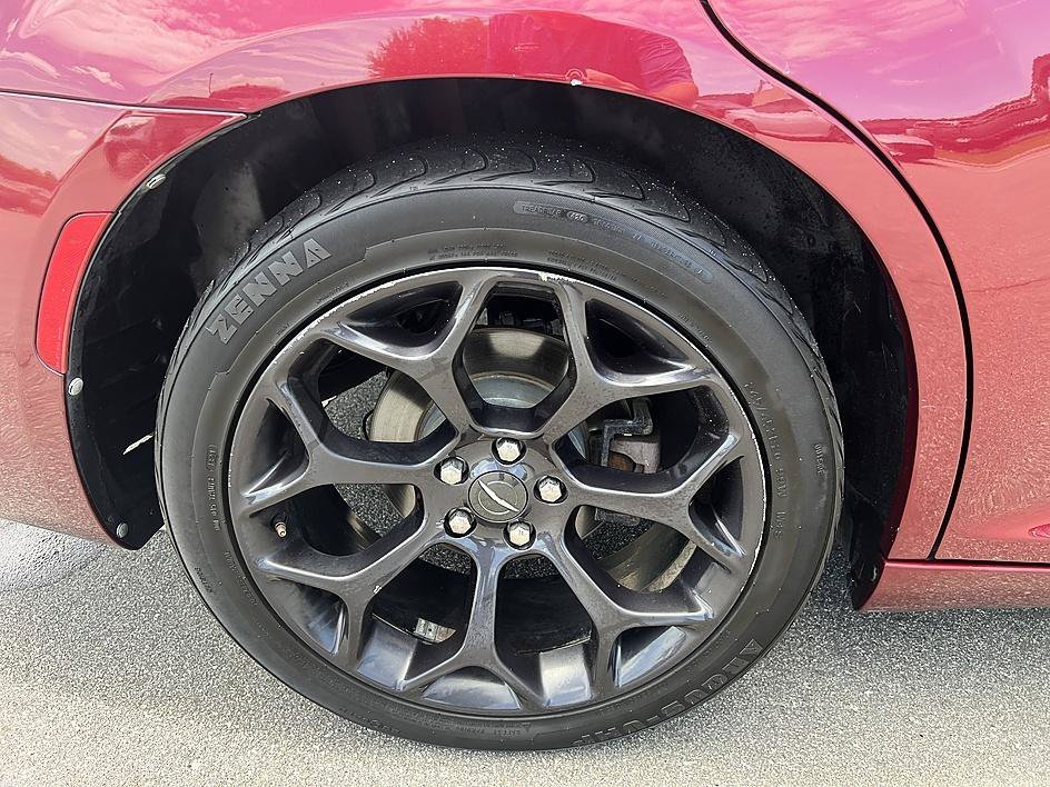Used 2019 Velvet Red Pearlcoat Chrysler Touring image 11
